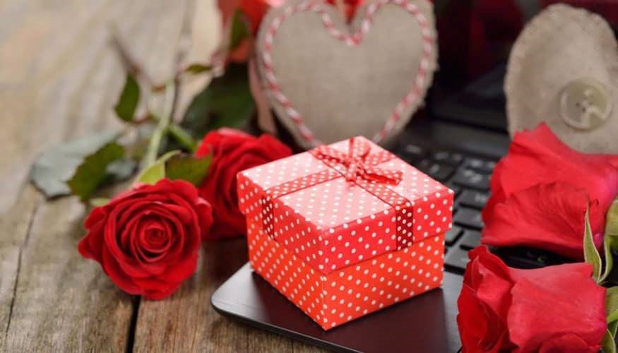 در انتخاب هدیه روز دختر دقت کنید